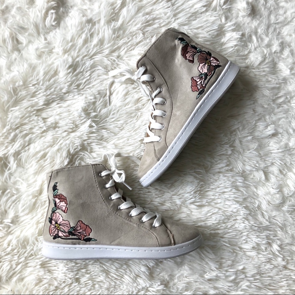 • XOXO embroidered suede hightop •